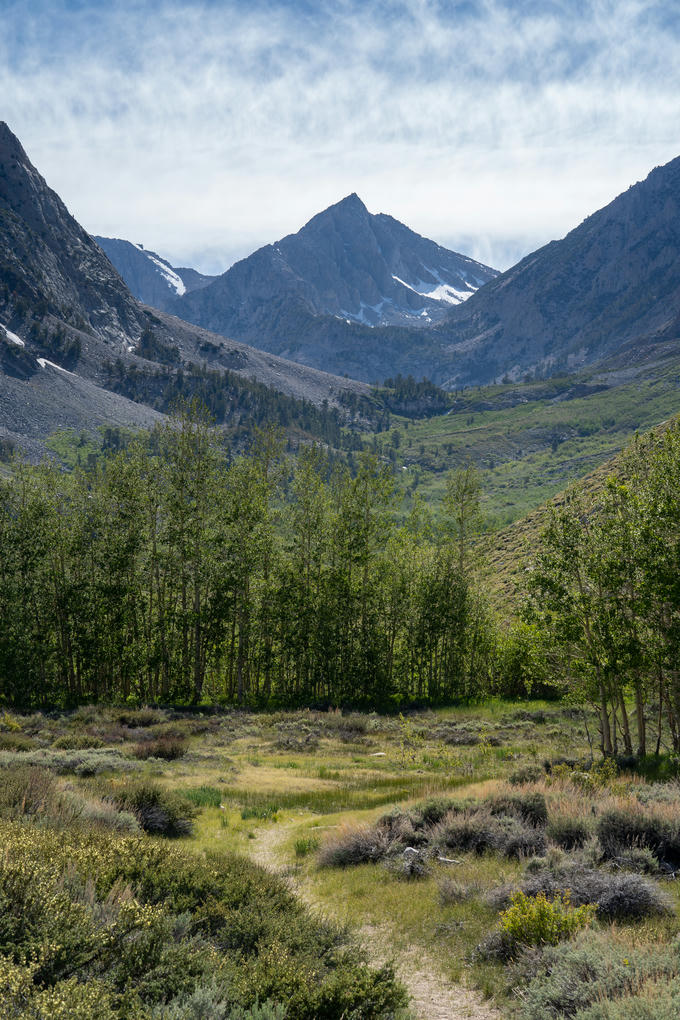 Valley between Mount Tom and Basin Mountain